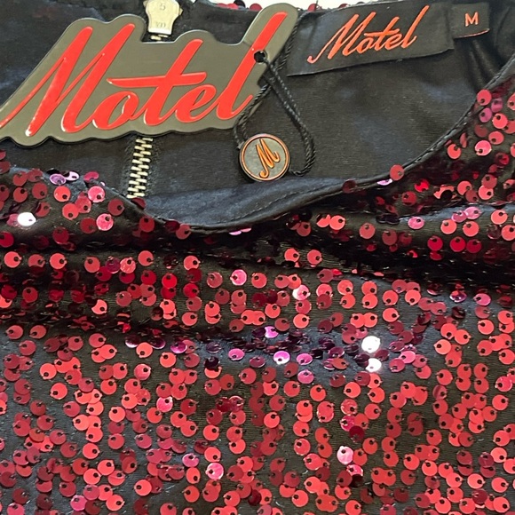 Motel 636 Sally Mae Burgundy Sequined Mini Dress Size Medium - Picture 7 of 10